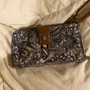 Wallet crossover